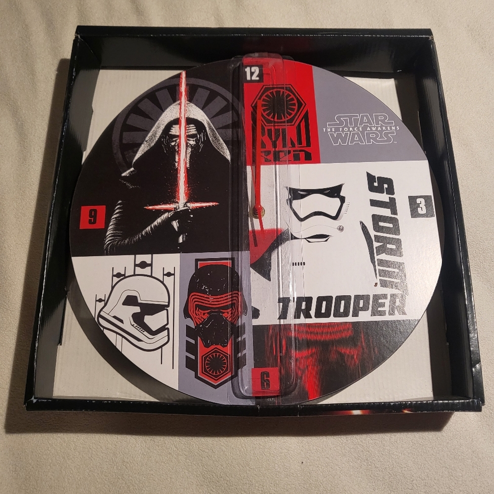 Star Wars 13.5" Collectible Woodrn Wall Clock